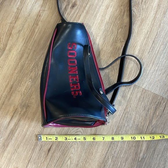 OU Boomer Sooner Megaphone Purse Cheerleader Zipper Pull Oklahoma University - Picture 12 of 12